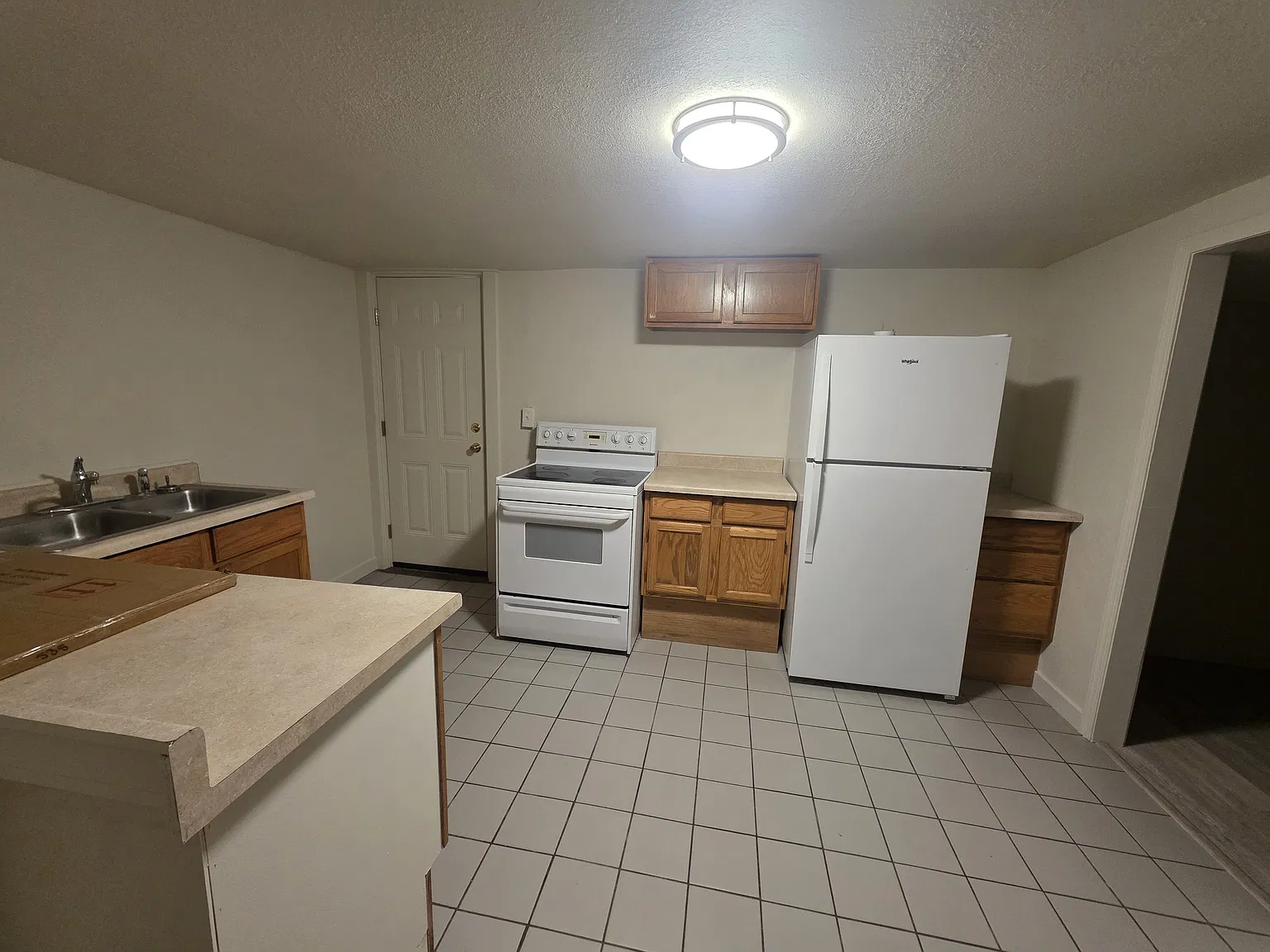 819 S 10th Ave — Photo 3