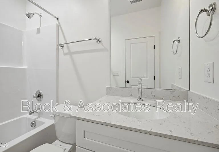 2815-101 Wilcox Pl — Photo 14