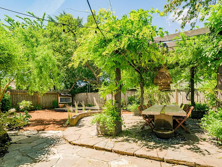 5233 NE 18th Ave — Photo 46