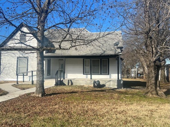 1032 W Cherry St, Kiowa, OK 74553