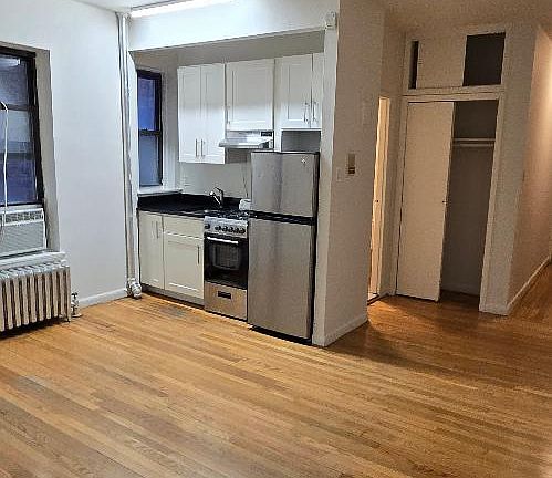 2nd image of 229 E 84th St APT 1D