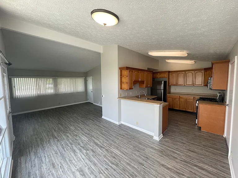 2800 N Salisbury St — Photo 1