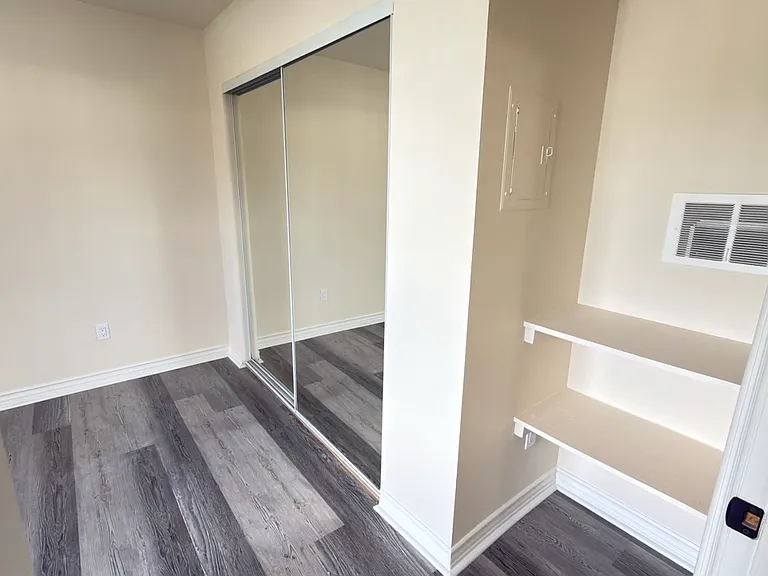 6460 Mammoth Ave #104 — Photo 12