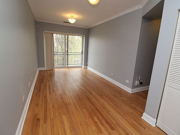 5th image of 2902 N Talman Ave #1