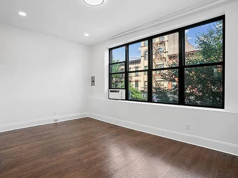 211 5th Ave #1 — Photo 7