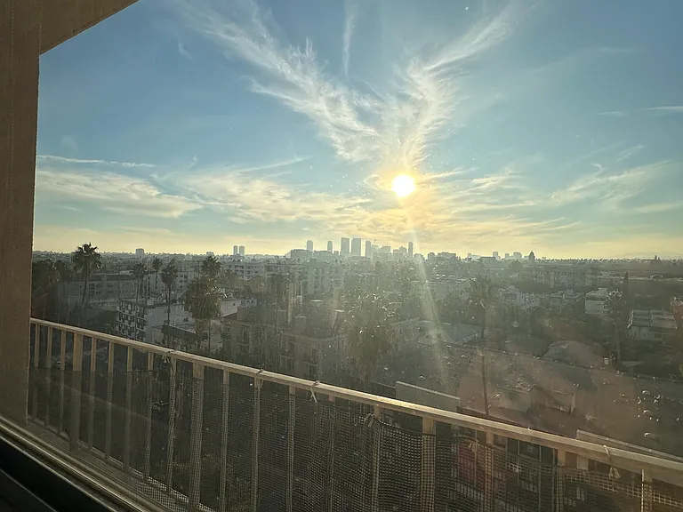 100 S Doheny Dr #923 — Photo 31