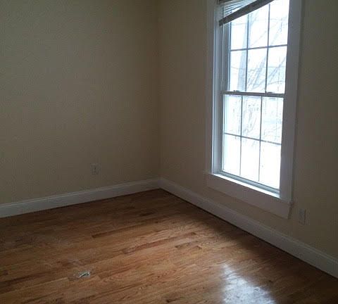 2nd image of 406 Pawtucket St #6