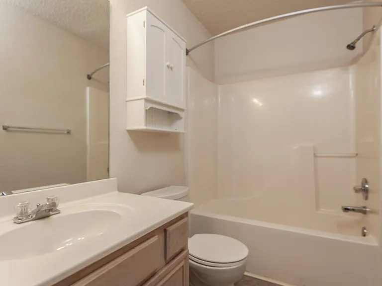 10216 Aurora Dr — Photo 11