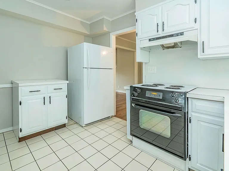 65 Beechwood Dr — Photo 4