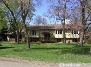 18530 27th Ave N, Plymouth, MN 55447