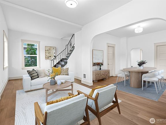 3rd image of 4017 S Thompson Avenue