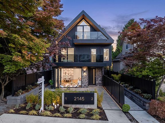 3rd image of 2145 Napier St #2