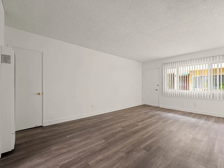 7518 LEXINGTON — Photo 17