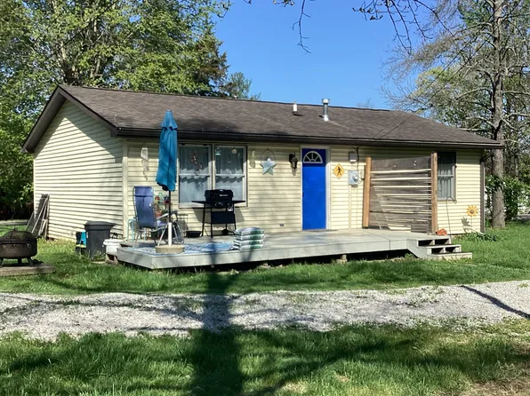 511 Park Ln, Nashville, IN 47448