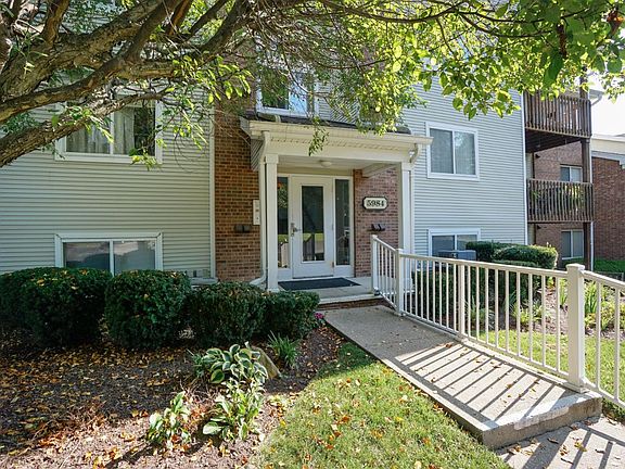 2nd image of 5984-9 Meadowcreek Dr