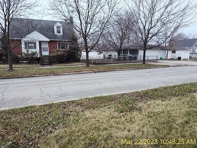 17502 Henry St photo 1