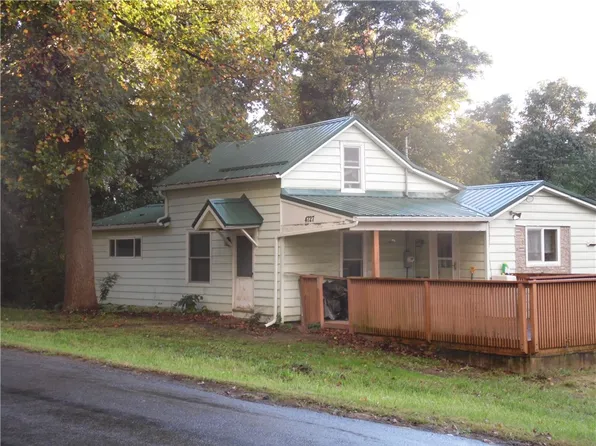 4727 Hall Center Rd, Walworth, NY 14568
