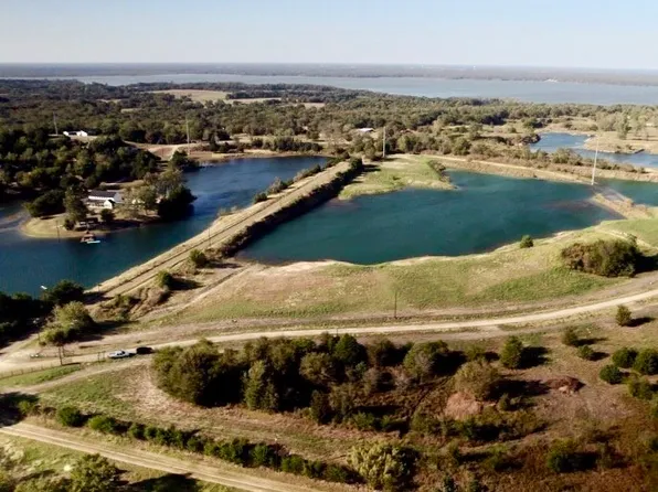 Quarry Ln, Quinlan, TX 75474