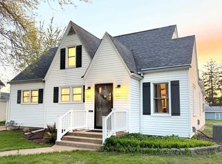 323 N Vail St, Geneseo, IL 61254