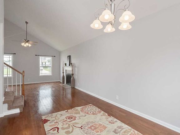 4th image of 1320 Loren Cir