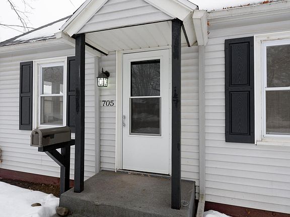 3rd image of 705 Arthur Ave