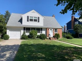 173 Meadow St, Garden City, NY 11530
