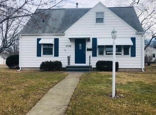 3709 E Ave NE, Cedar Rapids, IA 52402