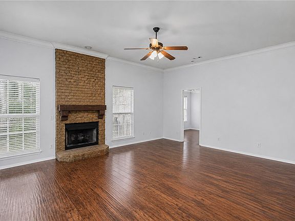 3rd image of 436 Caroline Claire St
