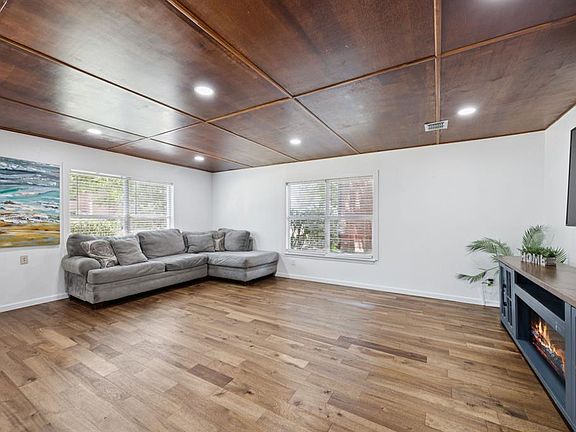 4th image of 6500 Tara Ln