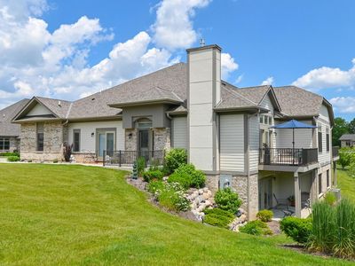 7546 West Tuckaway Pines CIRCLE, Franklin, WI, 53132