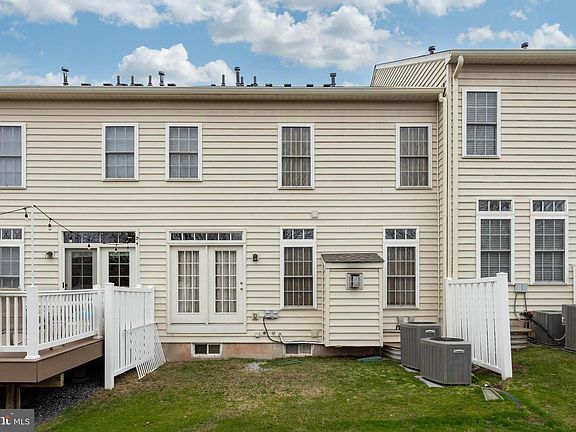 4th image of 11 Rinehart Rd