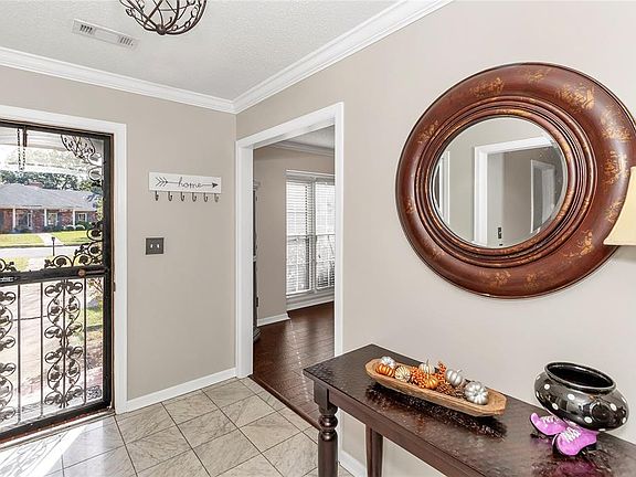5th image of 2034 Bowen Dr