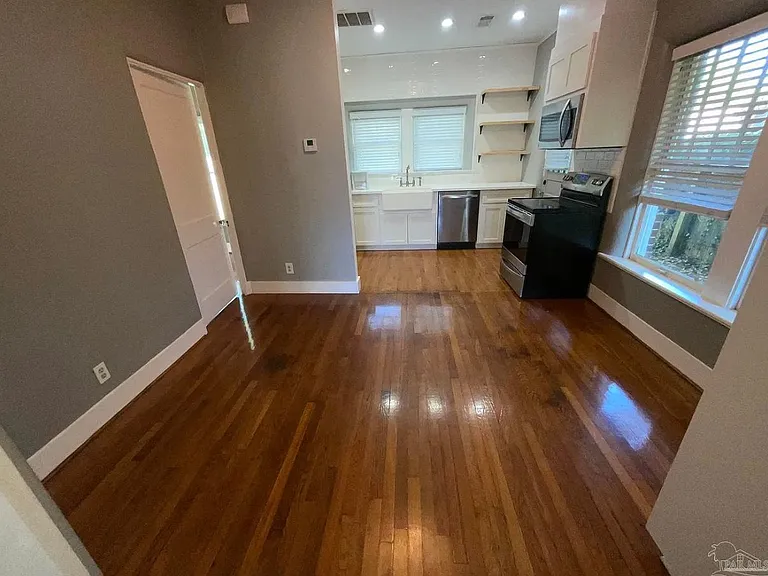 2000 E Jordan St — Photo 12