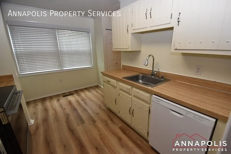 1673 forest hill court — Photo 4