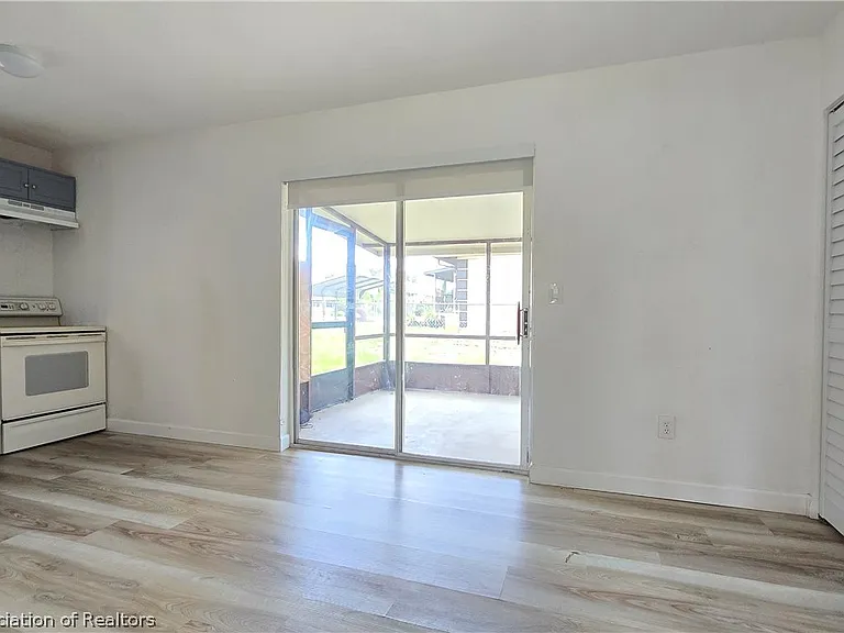 4331 Hudson Blvd — Photo 8