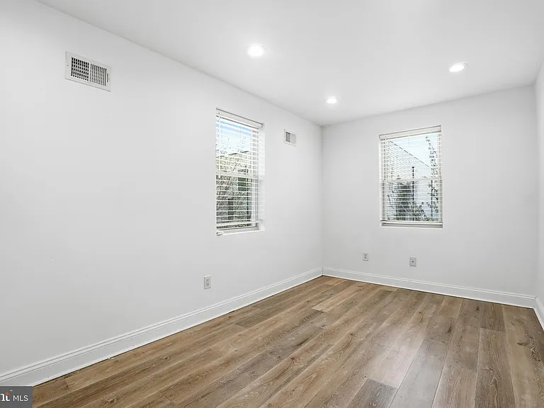 1807 Wylie St — Photo 22