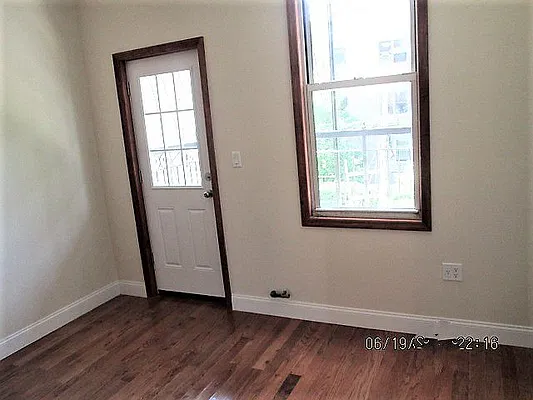 Rented by The Hamilton Group | media 21