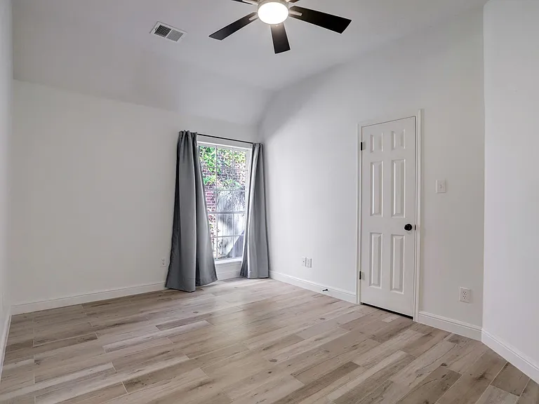 138 Summer Storm Pl — Photo 18