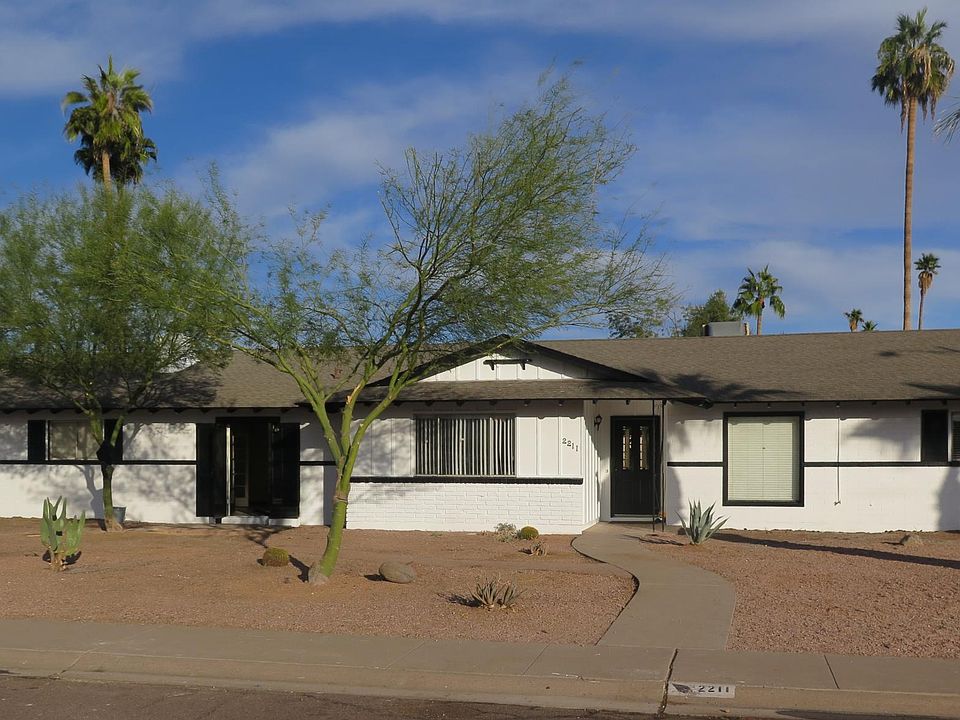 1st image of 2211 S Kachina Dr