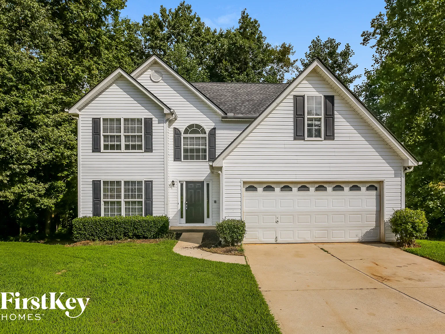 4 bed, 2.5 bath, 2462 sqft, $2,825 — Photo 1