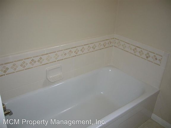 2nd image of 308 S Rexford Dr APT 5
