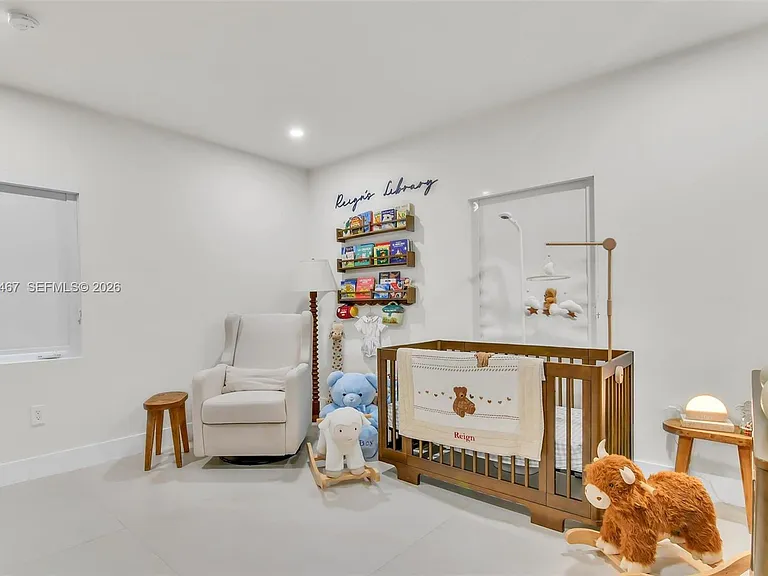 241 W 48th St — Photo 24