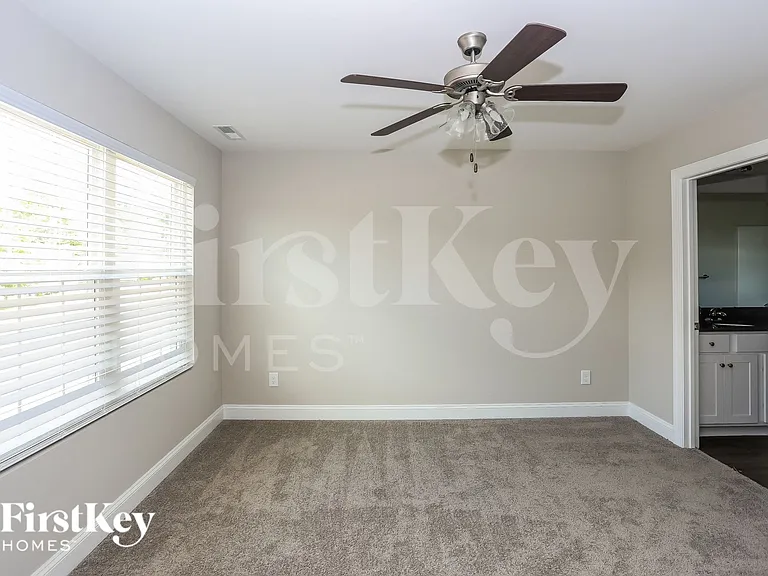 2031 Samantha Dr — Photo 8