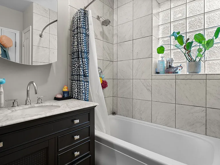7517 Oxford Dr #2C — Photo 11