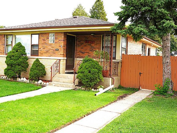 2nd image of 3517 Sarah St