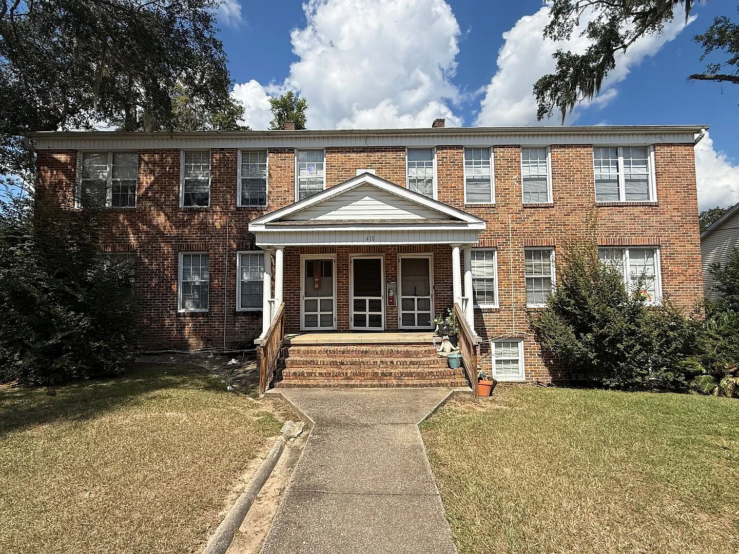 Downstairs Units In Downtown Tallahassee! — Photo 1