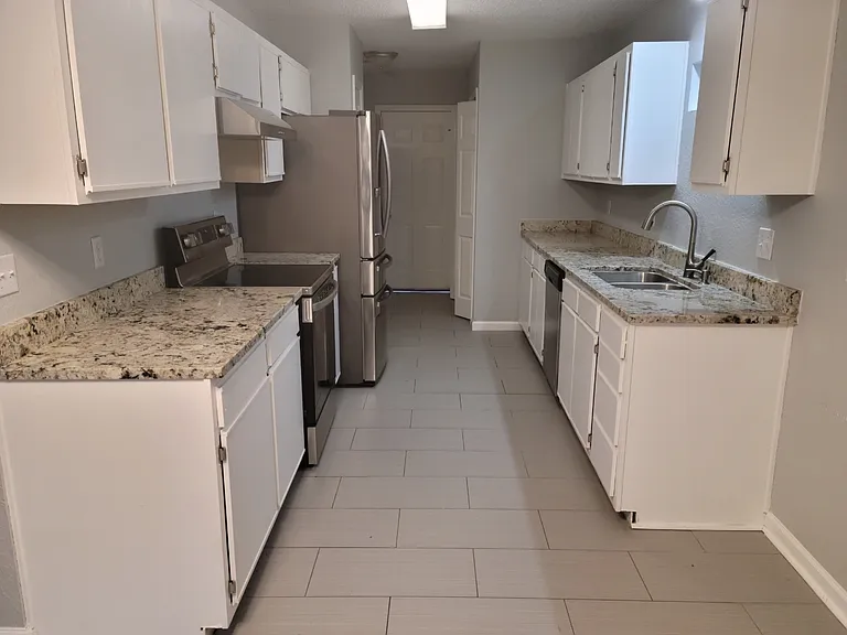 401 Redington Way — Photo 3