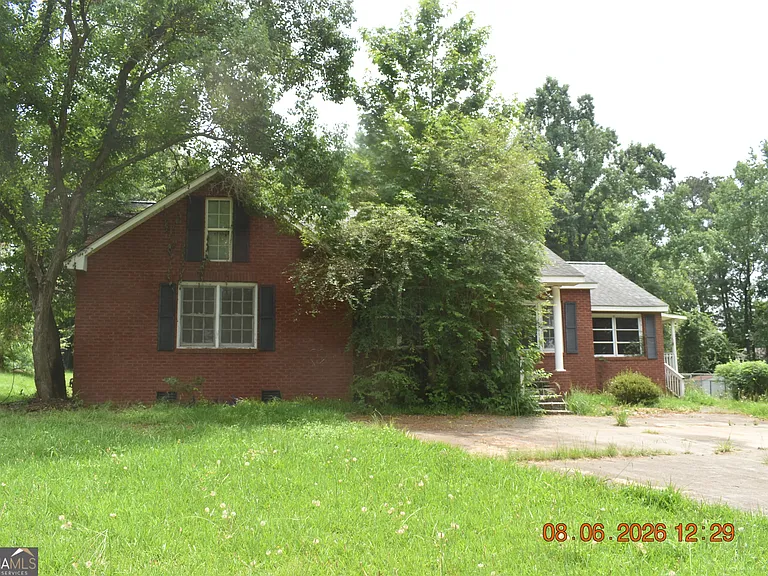 4830 Wilson Rd — Photo 2