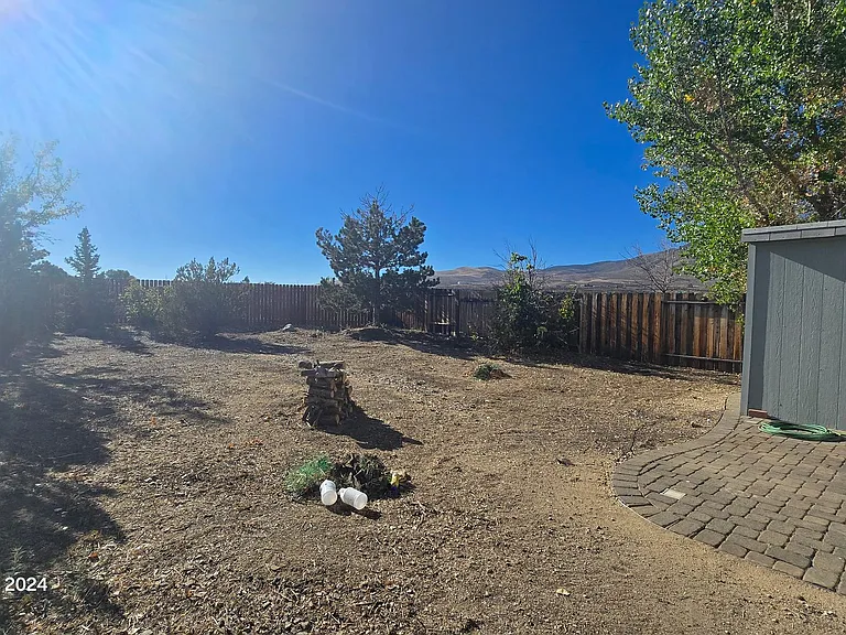 8778 Sunset Breeze Dr — Photo 24