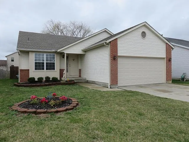 1147 Viewpointe Dr photo 1